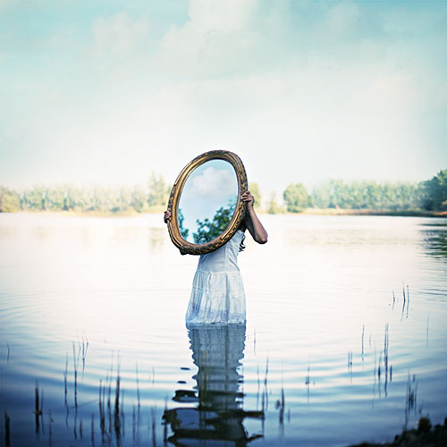Dream Symbolism of Mirrors and Reflections